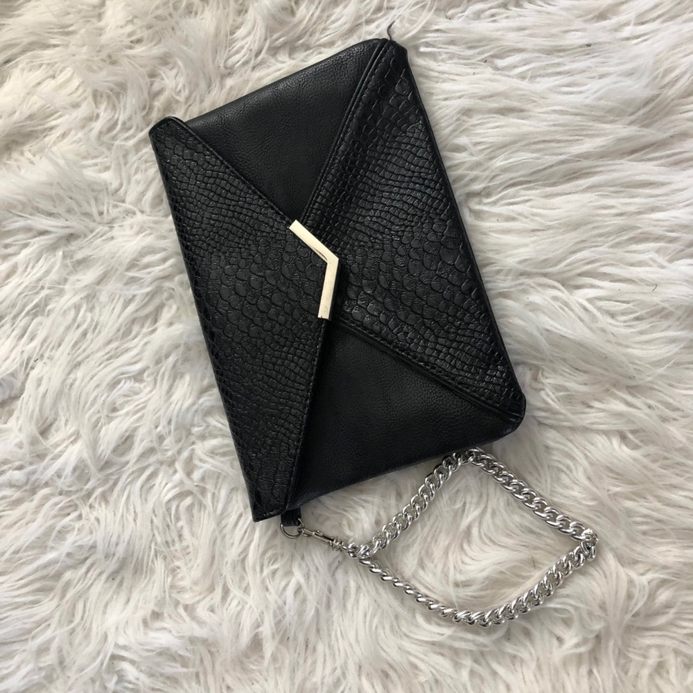 Wristlet black